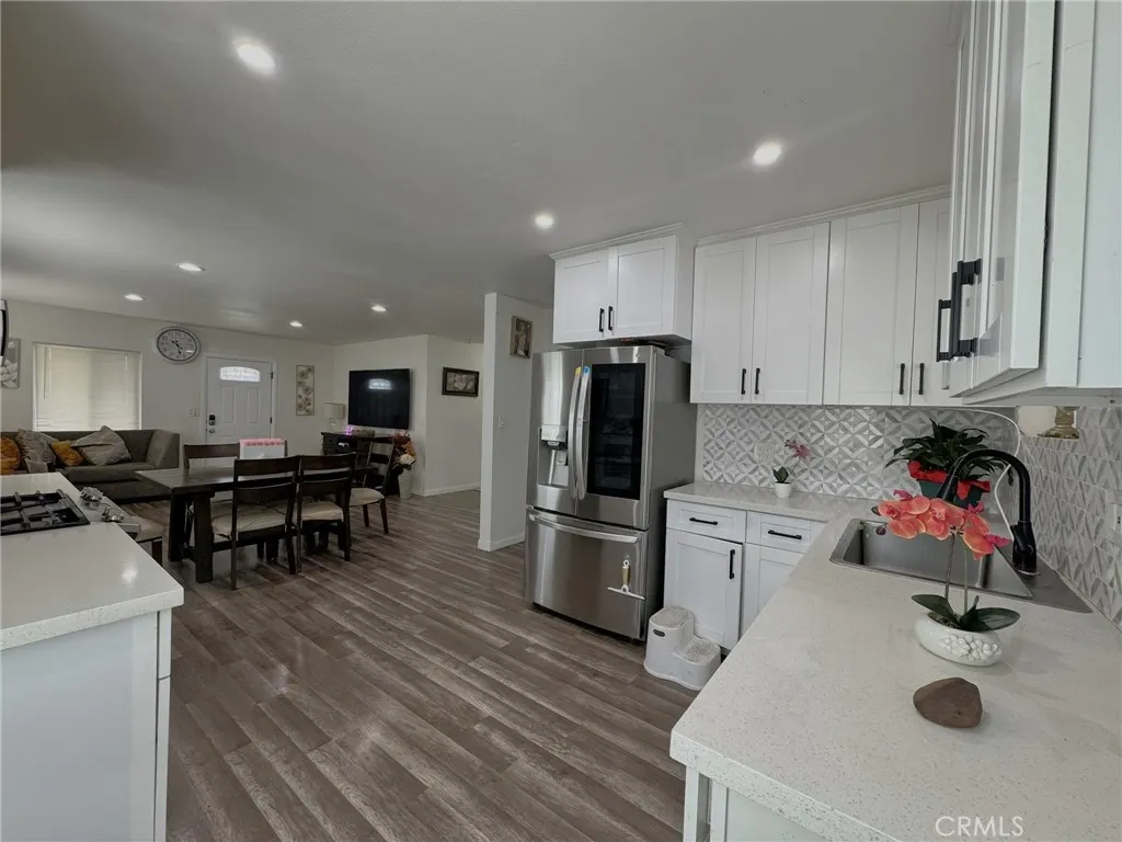 1857 W 94th Place, Los Angeles, California 90047 home-pic-10